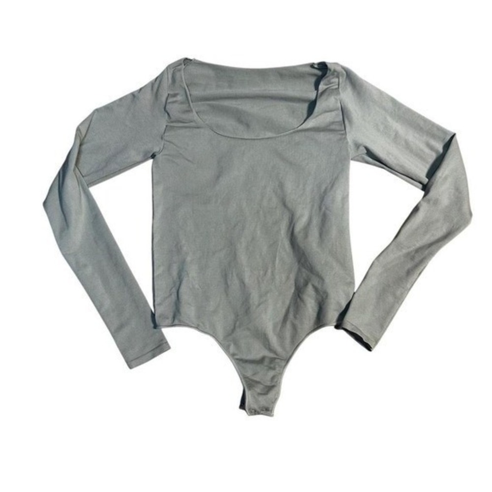 SKIMS Long Sleeve Scoop Neck Thong Bodysuit Grey Size S M